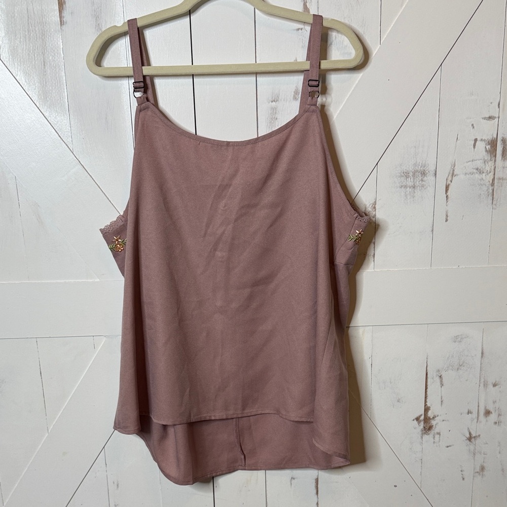 BloomChic Floral Embroidered Mauve Button Front Cami - Picture 6 of 7